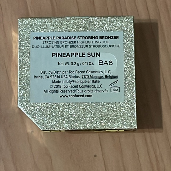 Too Faced bronzer and highlighter duo - Picture 5 of 5
